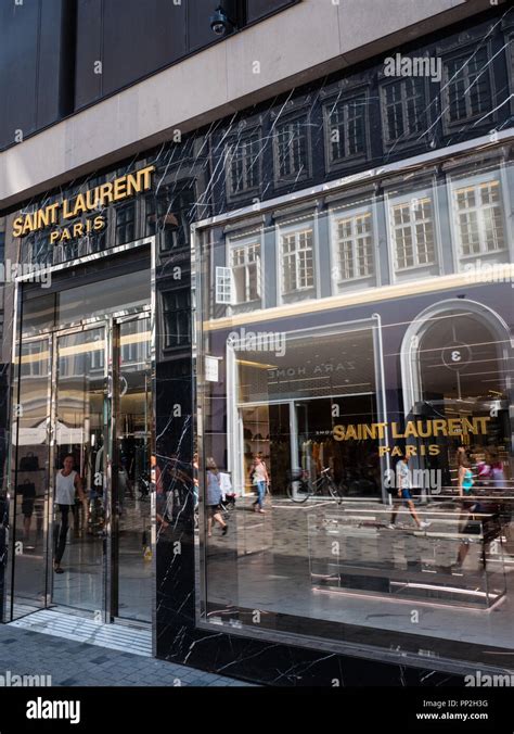 yves saint laurent shops.